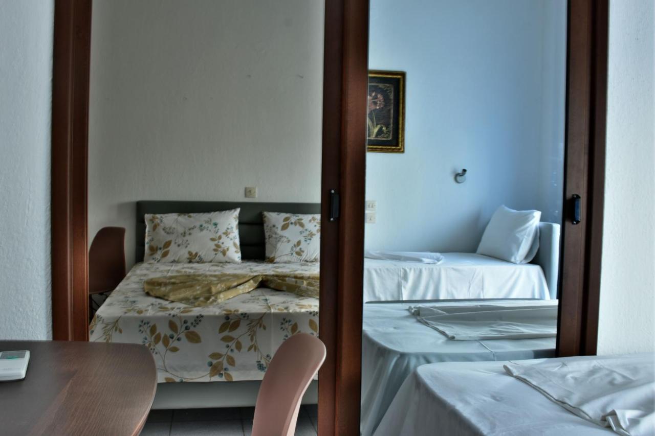 Theano Studios Paralia Sikias Exterior foto